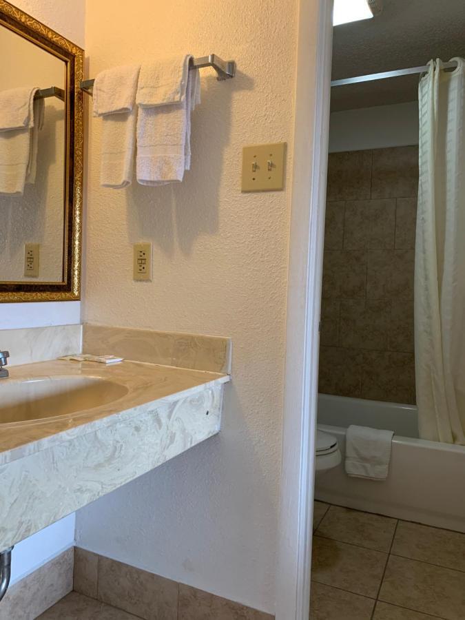 Baton Rouge West Inn ميناء ألين المظهر الخارجي الصورة